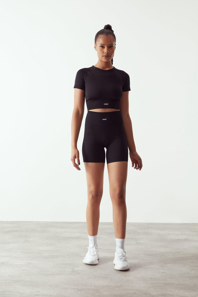 Seamless shorts in Black - JOGGR